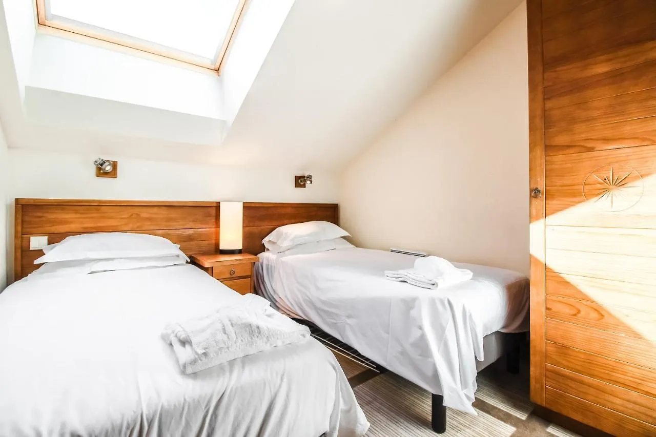 Exceptional 3 Bed Penthouse With Fireplace And Stunning Views Flaine 0*,