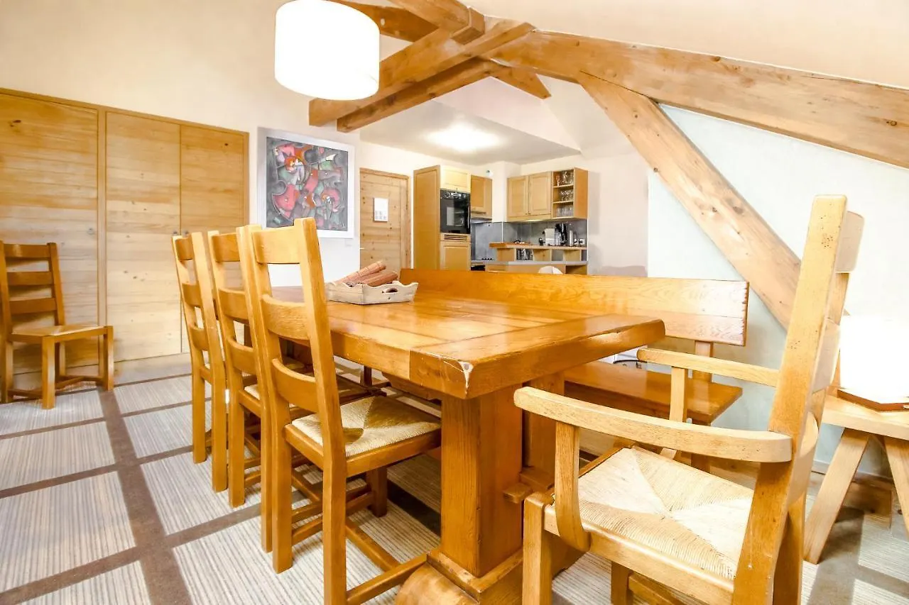 Exceptional 3 Bed Penthouse With Fireplace And Stunning Views Flaine Francja