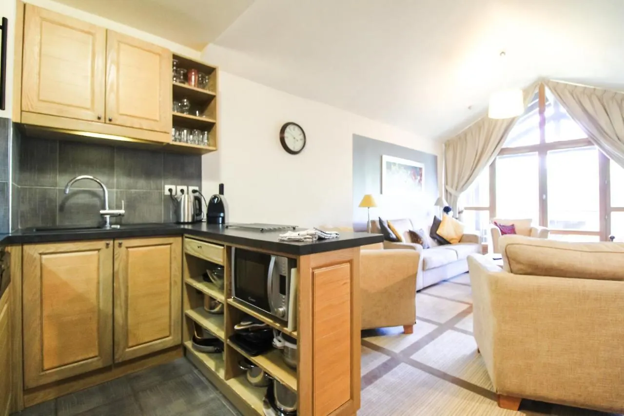 Exceptional 3 Bed Penthouse With Fireplace And Stunning Views Flaine 0*,  Francja