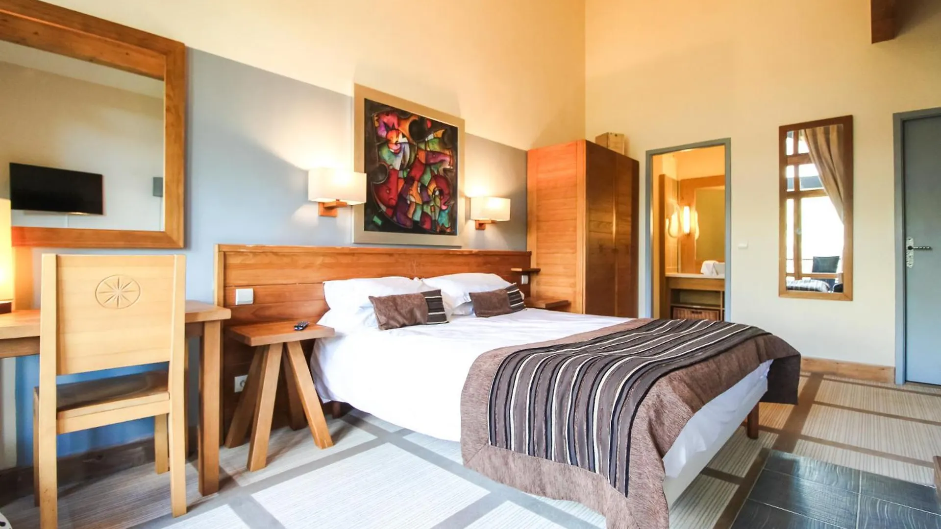 Exceptional 3 Bed Penthouse With Fireplace And Stunning Views Flaine 0*,  Francja