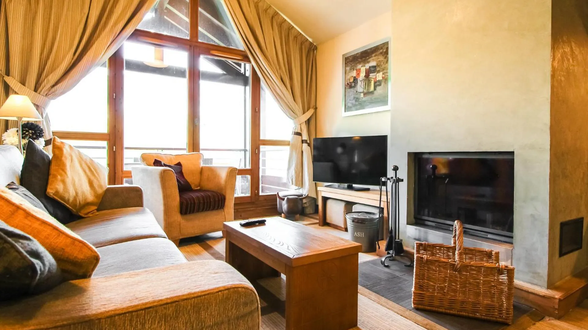 Exceptional 3 Bed Penthouse With Fireplace And Stunning Views Flaine 0*,